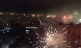 放烟花的视频,烟花绽放的视觉盛宴